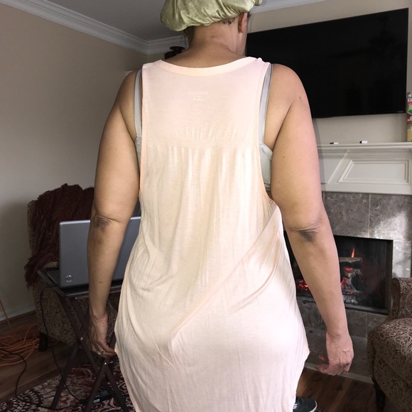 Light peach colored Top! - Picture 2 of 2